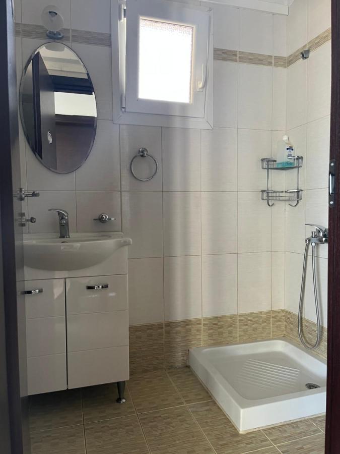 Christos Apartment Rafina  Ngoại thất bức ảnh